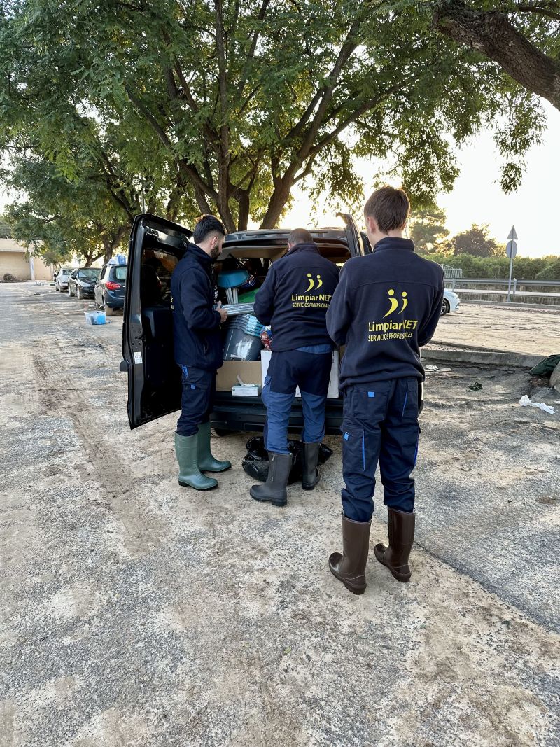 Voluntariado Limpiarnet Dana